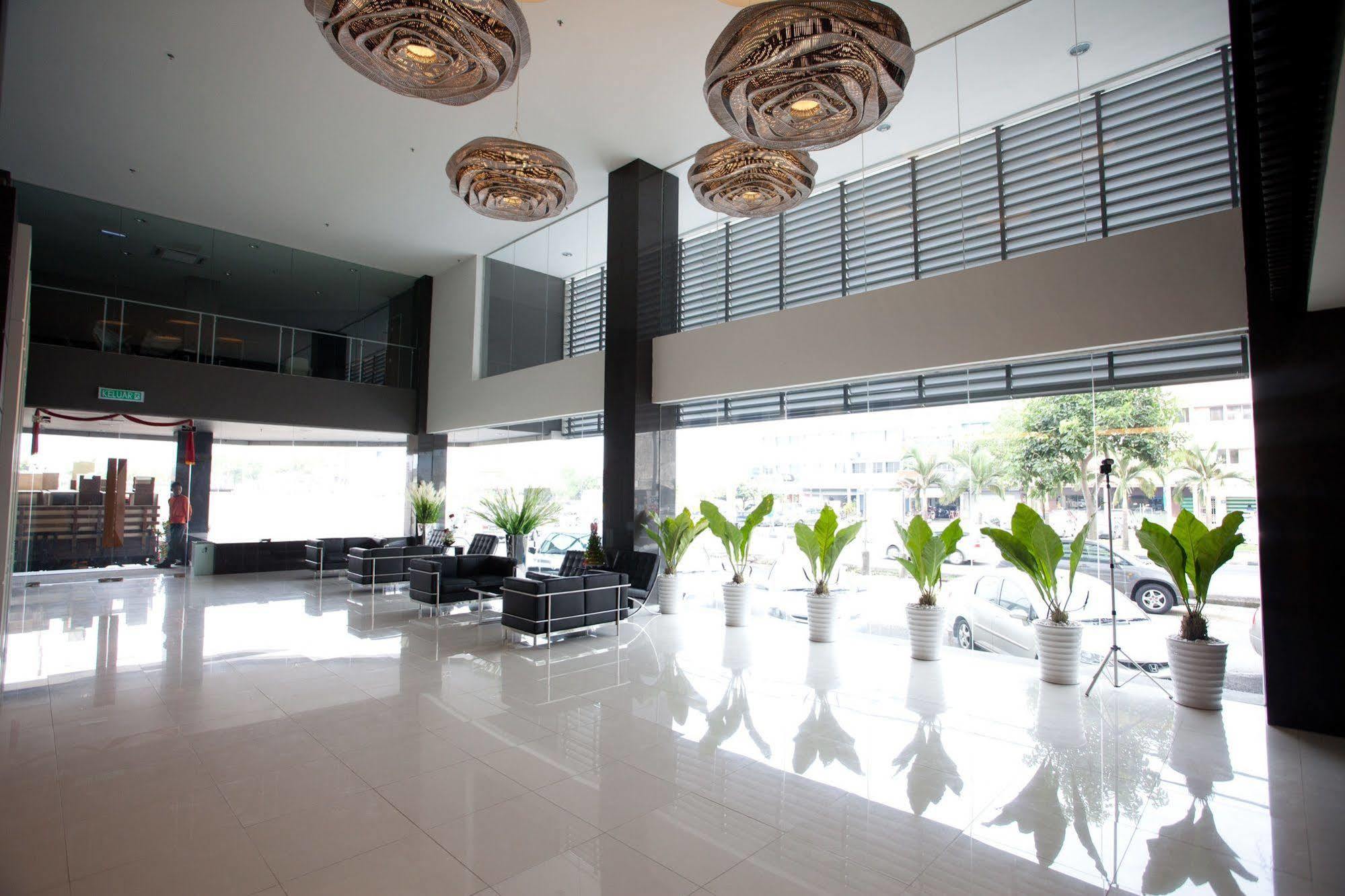 Pine Tree Hotel Batu Pahat Exterior foto