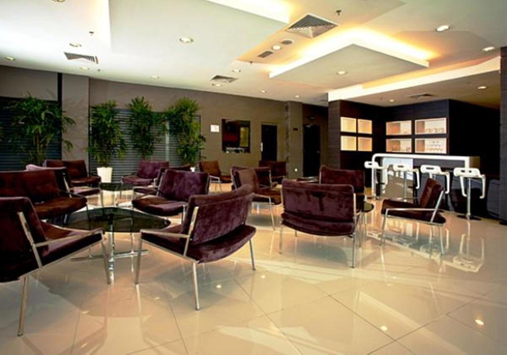 Pine Tree Hotel Batu Pahat Exterior foto